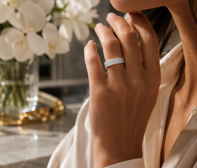 Bague Pavée Prestige – Cristaux Étincelants