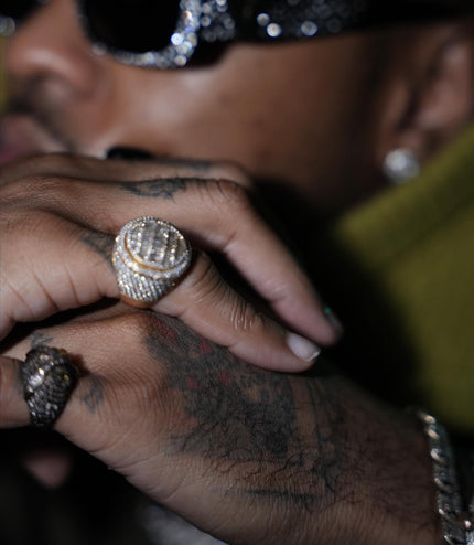 Bague 'OWLITE' worn by JEREMIH