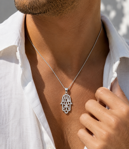 Pendentif Main de Fatma Pavée de Zircons 2